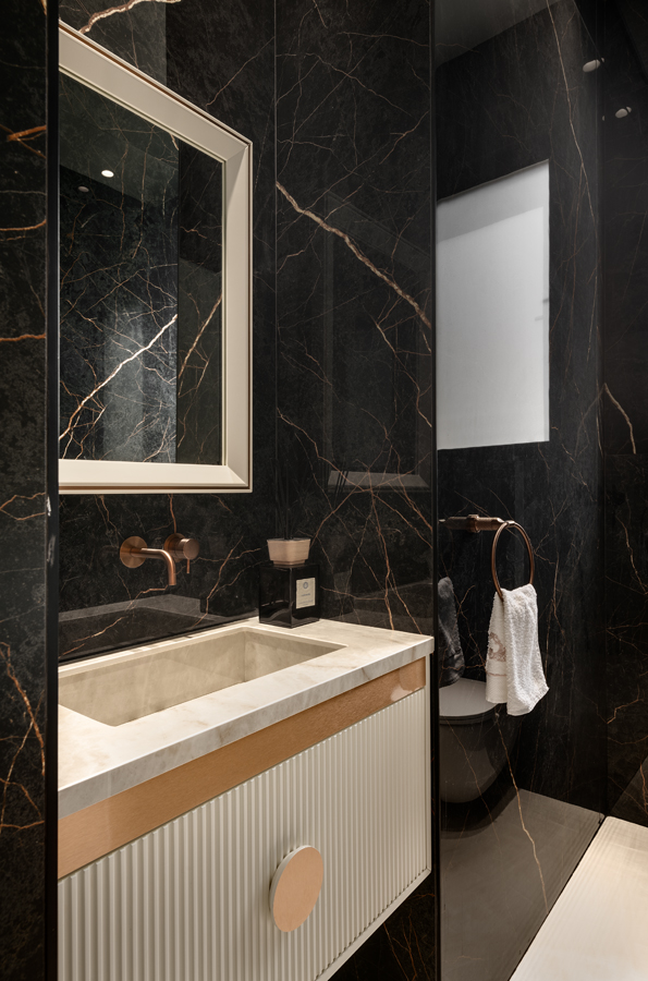 מראה SQUARE CLASS