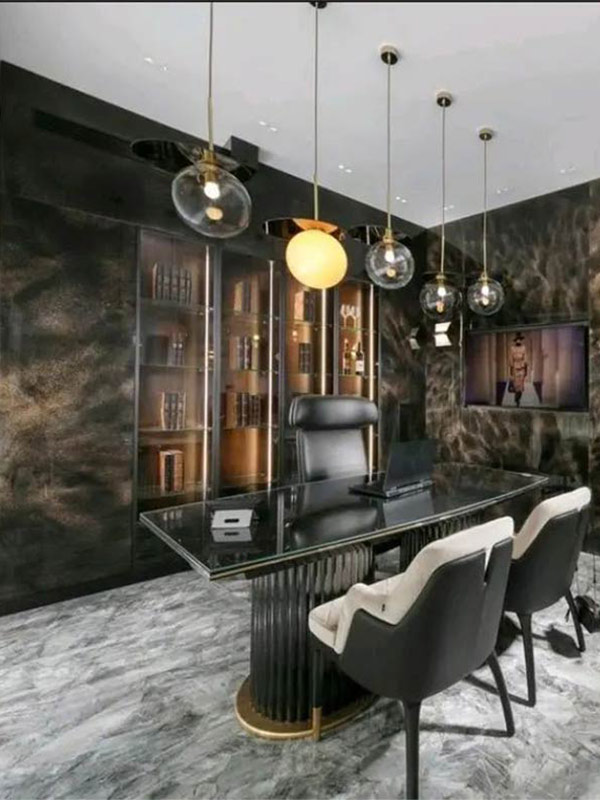 ויטרינה STORM